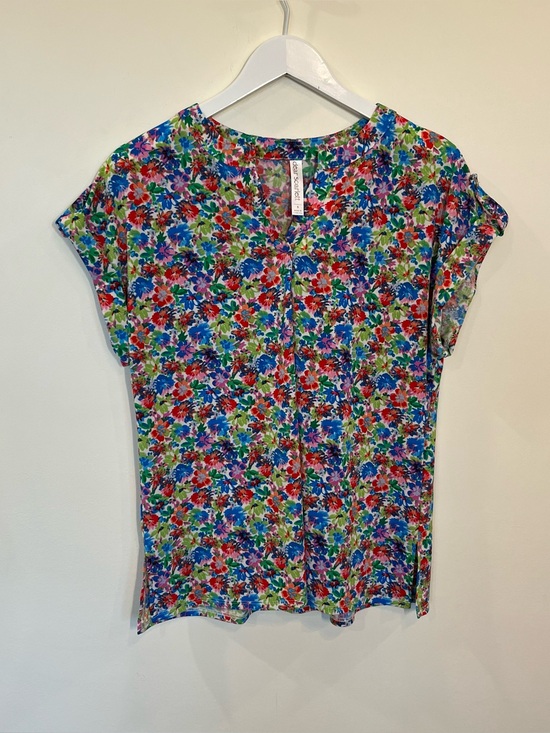 Dear Scarlett Tops - Dear Scarlett Short Sleeve Floral Top Vibrant Womens Small V Neck Flowy Stretch